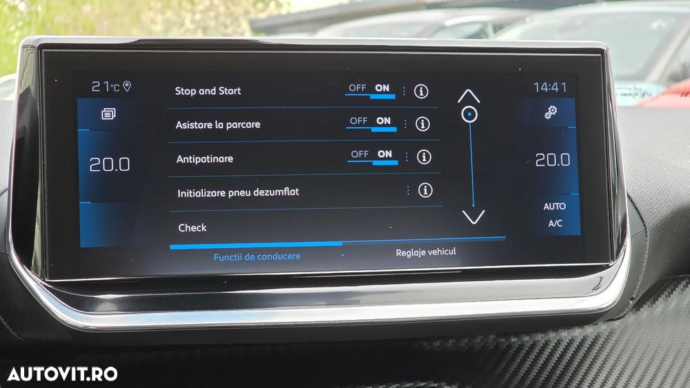 Peugeot 2008 1.2 L PureTech STT Allure - 26