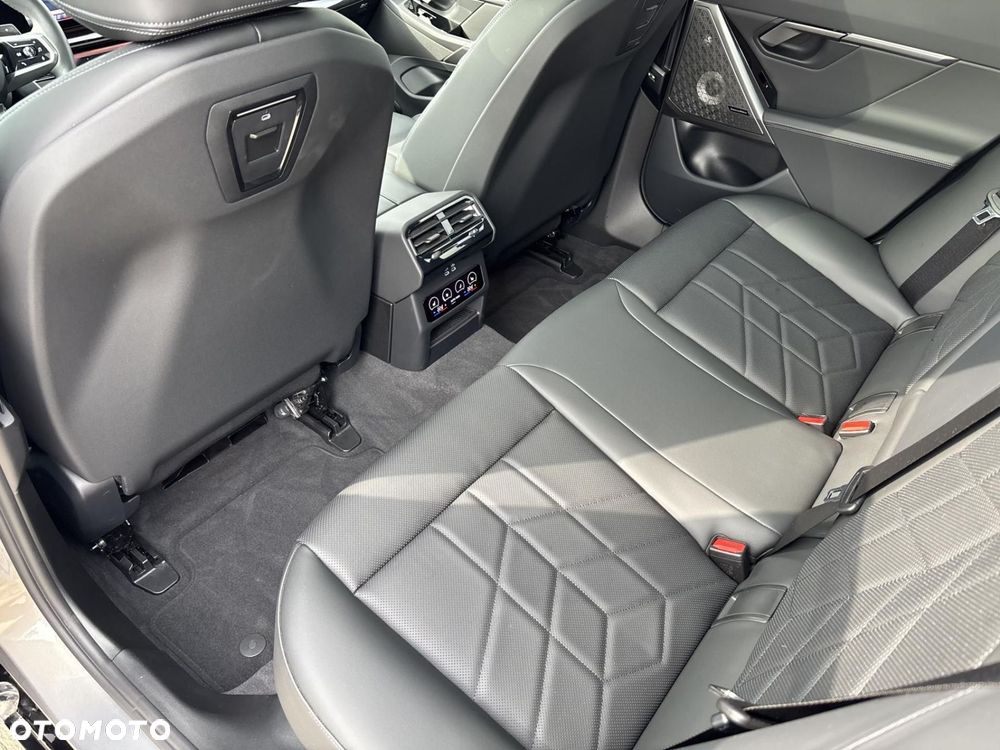BMW Seria 5 520d xDrive mHEV M Sport - 16