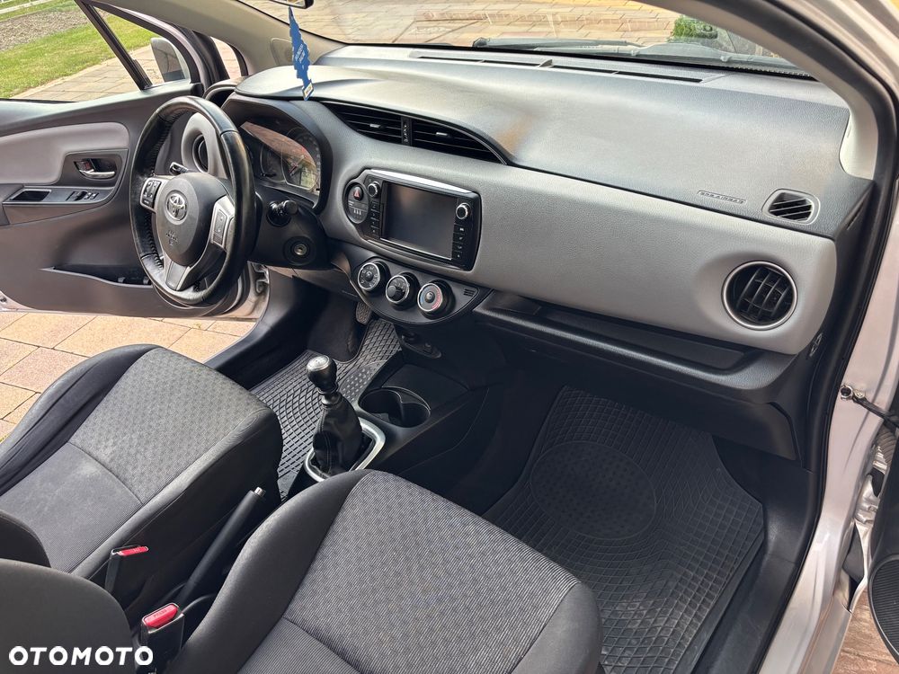 Toyota Yaris 1.33 Premium - 16