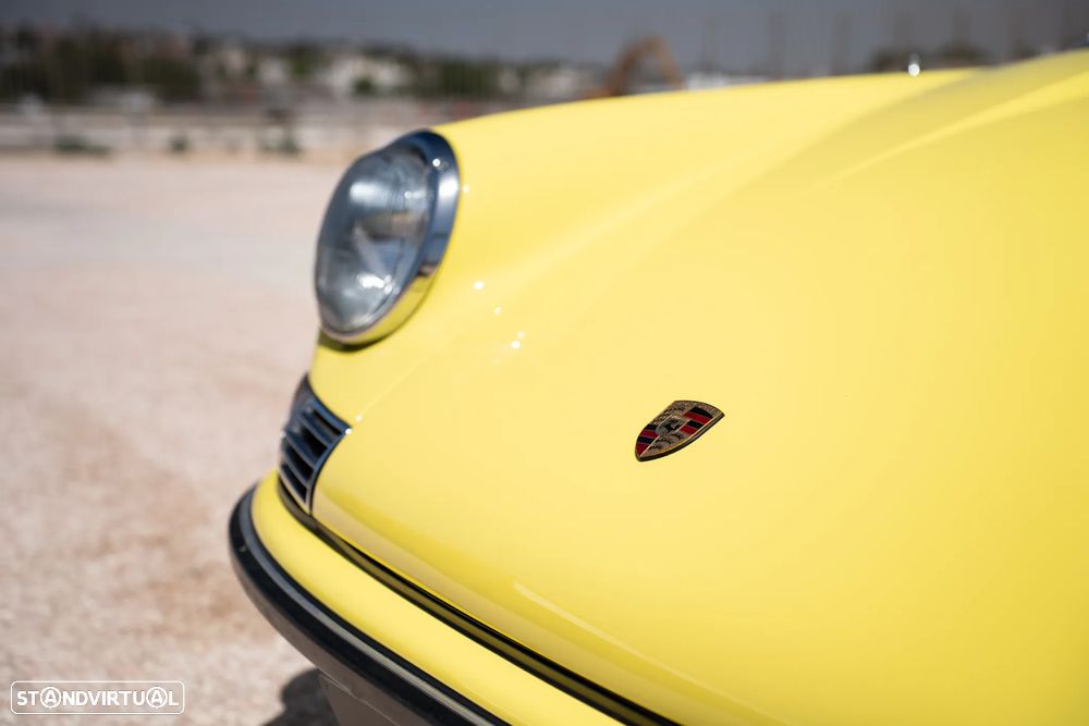 Porsche 911 Série F - 18