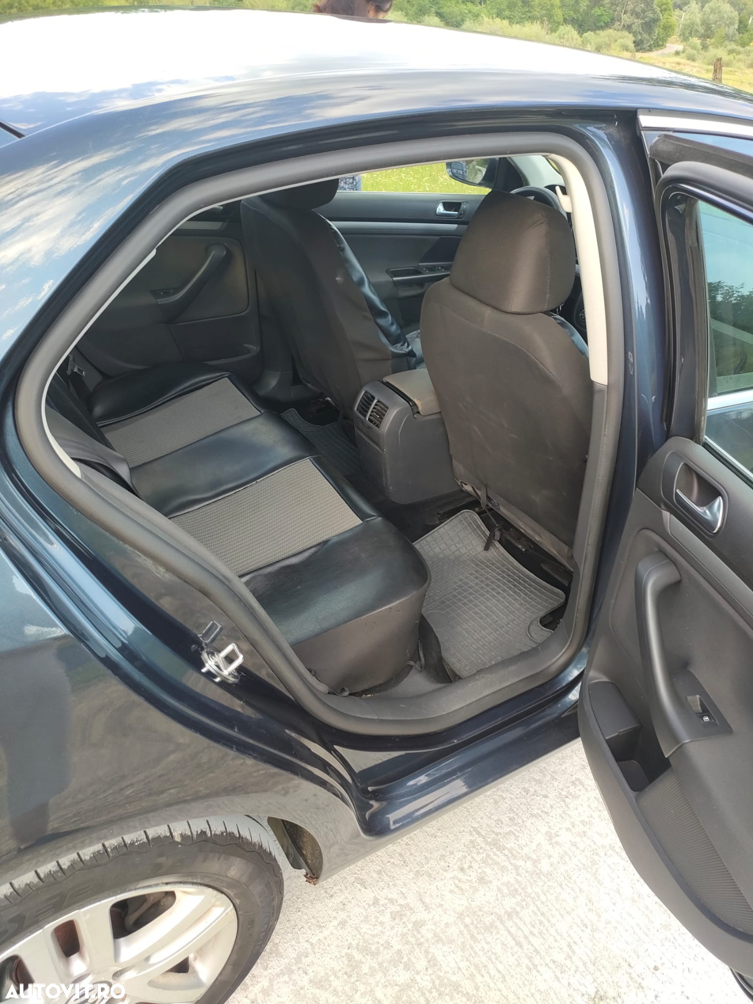 Volkswagen Jetta 1.9 TDI Comfortline - 10