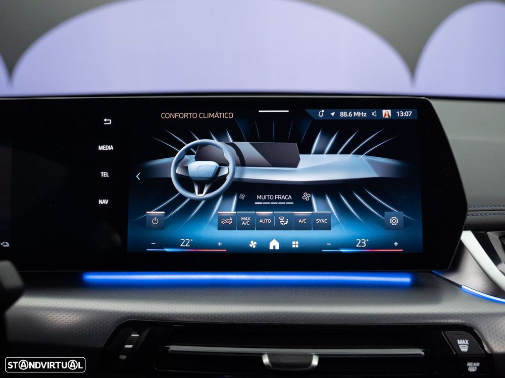 BMW X1 xDrive25e Pack Desportivo M - 29