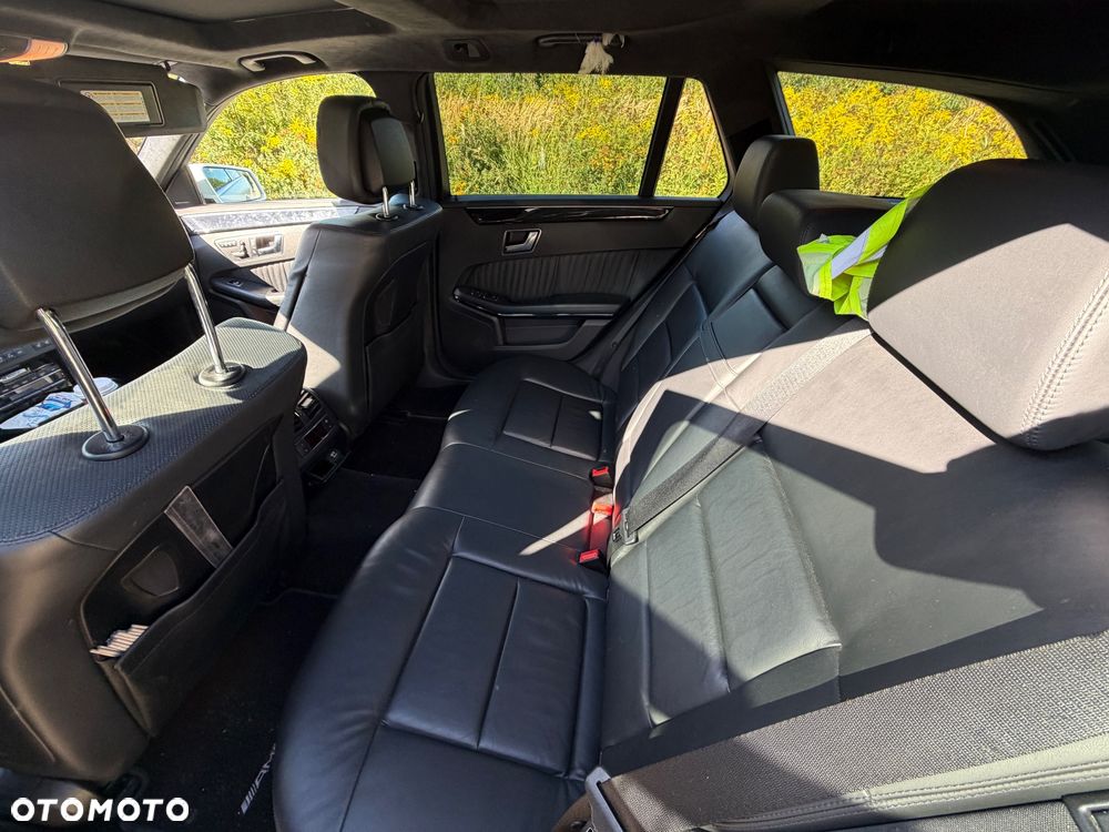 Mercedes-Benz Klasa E 500 4Matic BlueEFFICIENCY 7G-TRONIC Avantgarde - 12