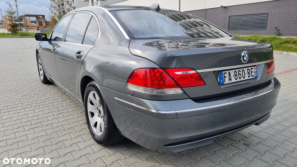 BMW Seria 7 740i - 5