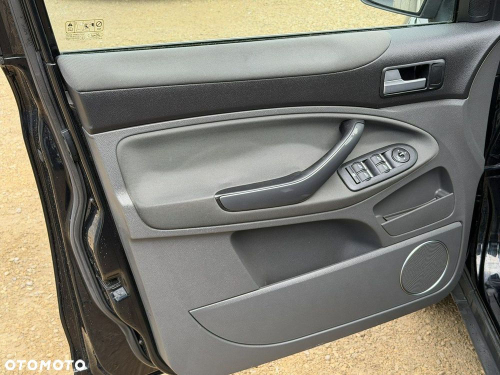 Ford Kuga - 14