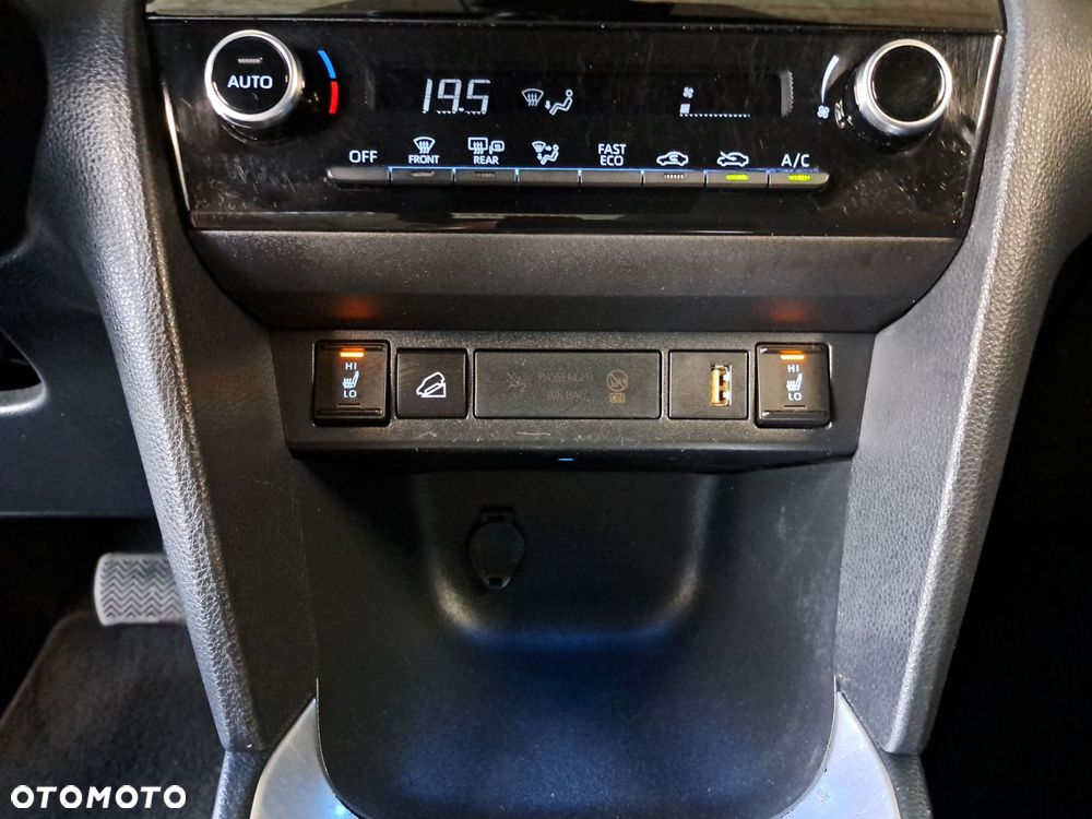 Toyota Yaris Cross Hybrid 1.5 Comfort 4x4 - 26