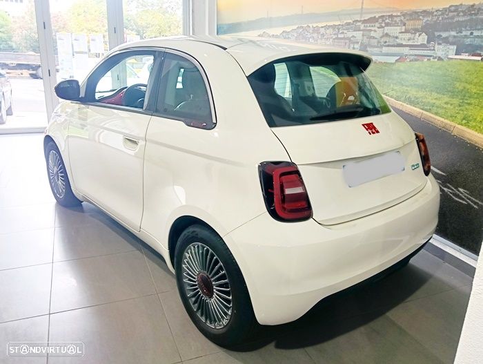 Fiat 500e (RED) - 7