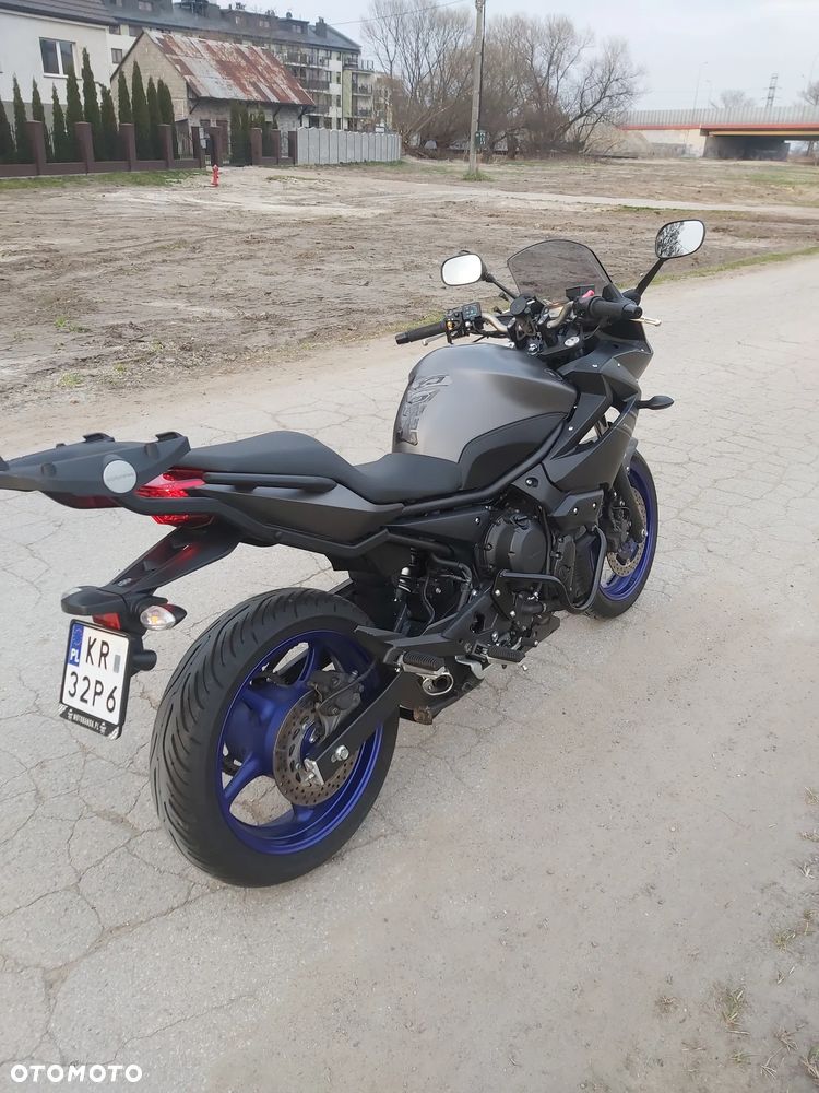Yamaha XJ - 6