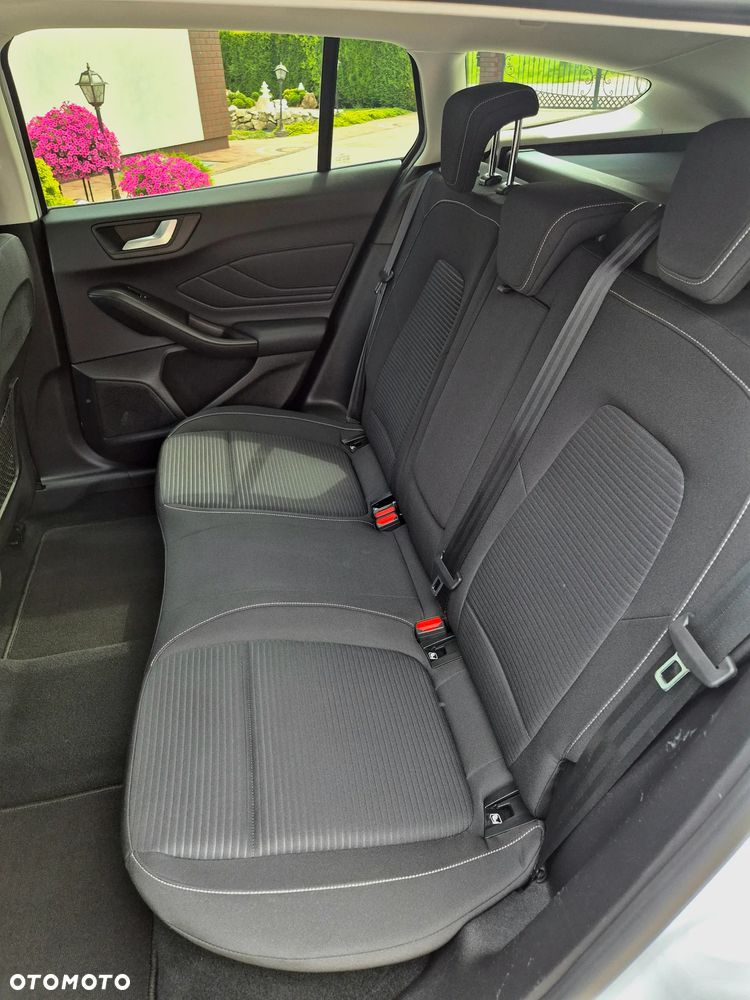 Ford Focus 2.0 EcoBlue Titanium - 23