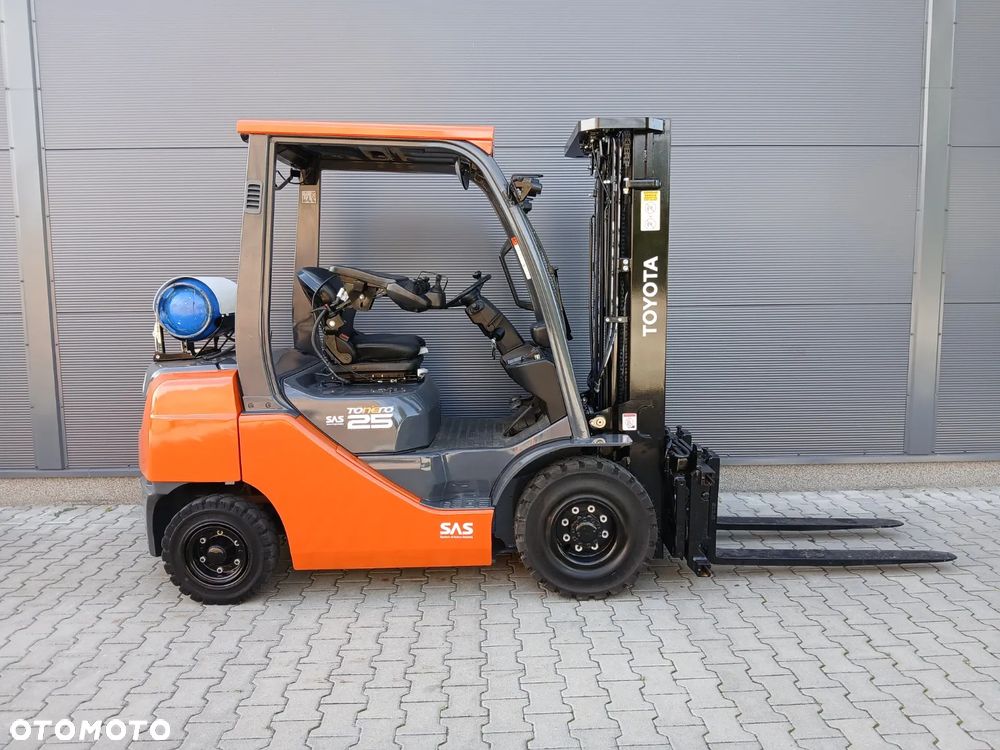 Toyota 02-8FGF25 - 2