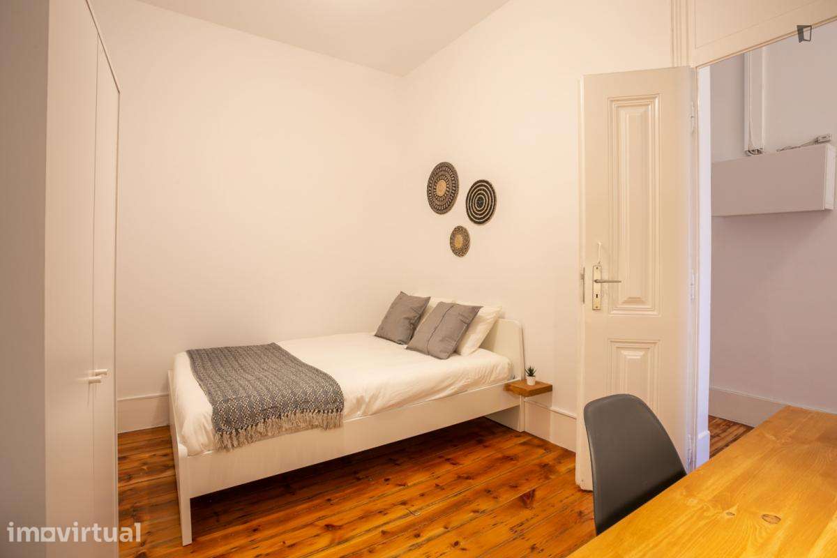 Quarto - localizado em Santos Lisbon - Grande imagem: 5/16