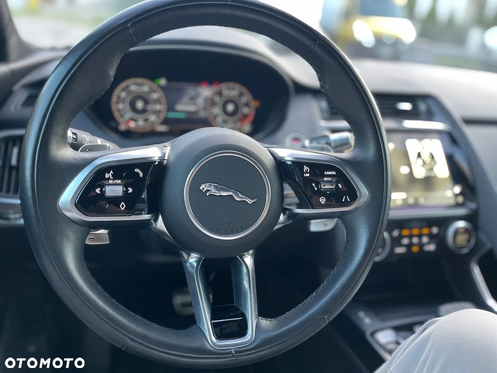Jaguar E-Pace 2.0 P300 mHEV AWD 300 Sport - 22