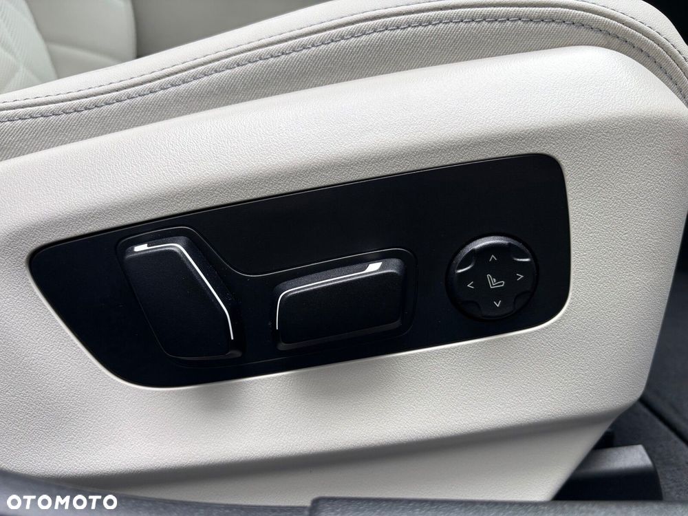BMW Seria 5 520d xDrive mHEV M Sport - 16