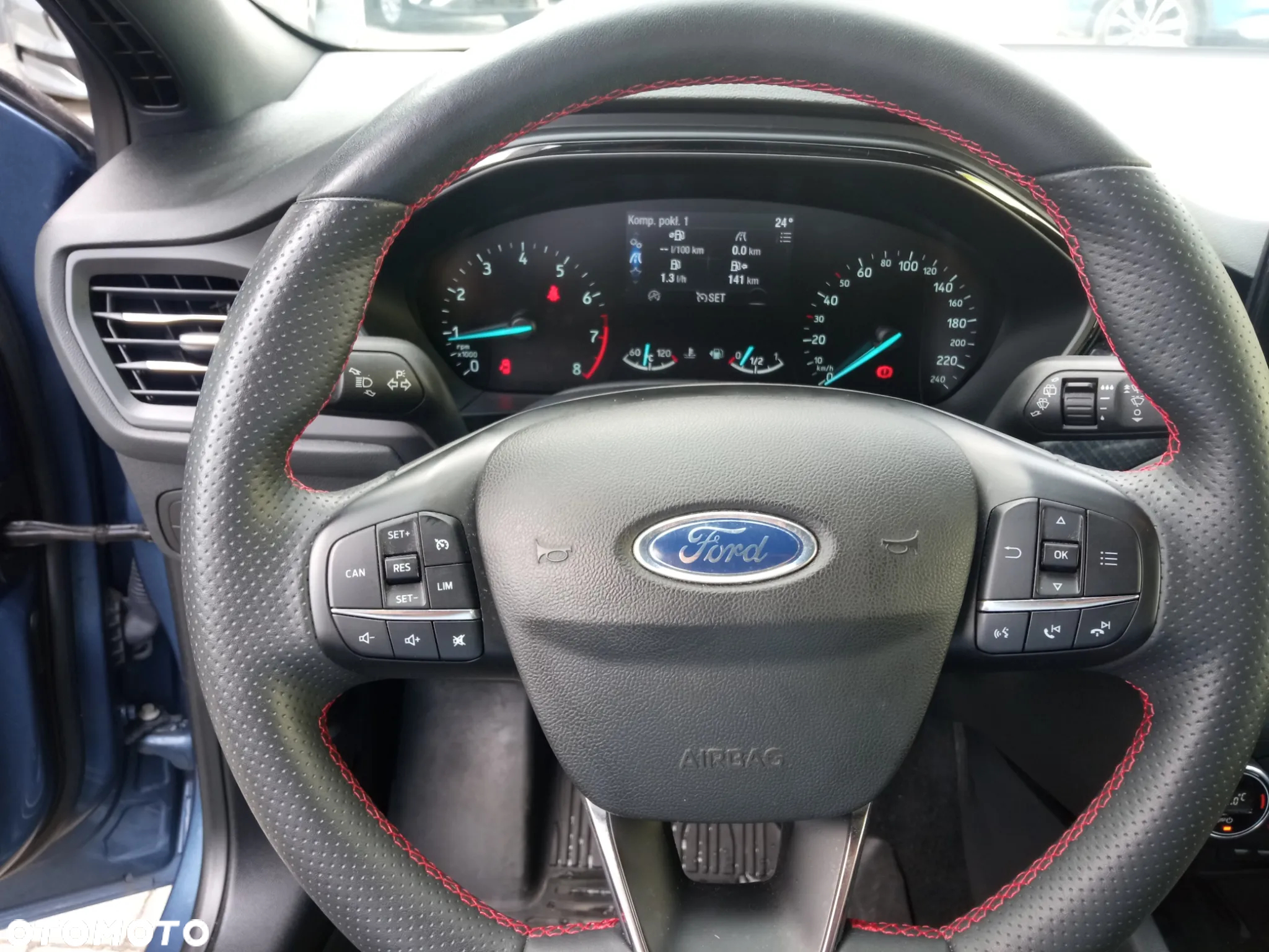 Ford Focus 1.0 EcoBoost ST-Line - 12