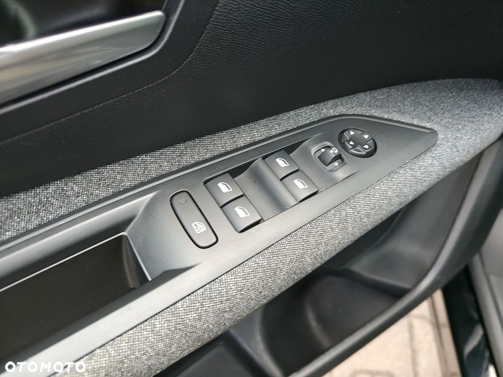 Peugeot 3008 1.2 PureTech Active Pack S&S - 11