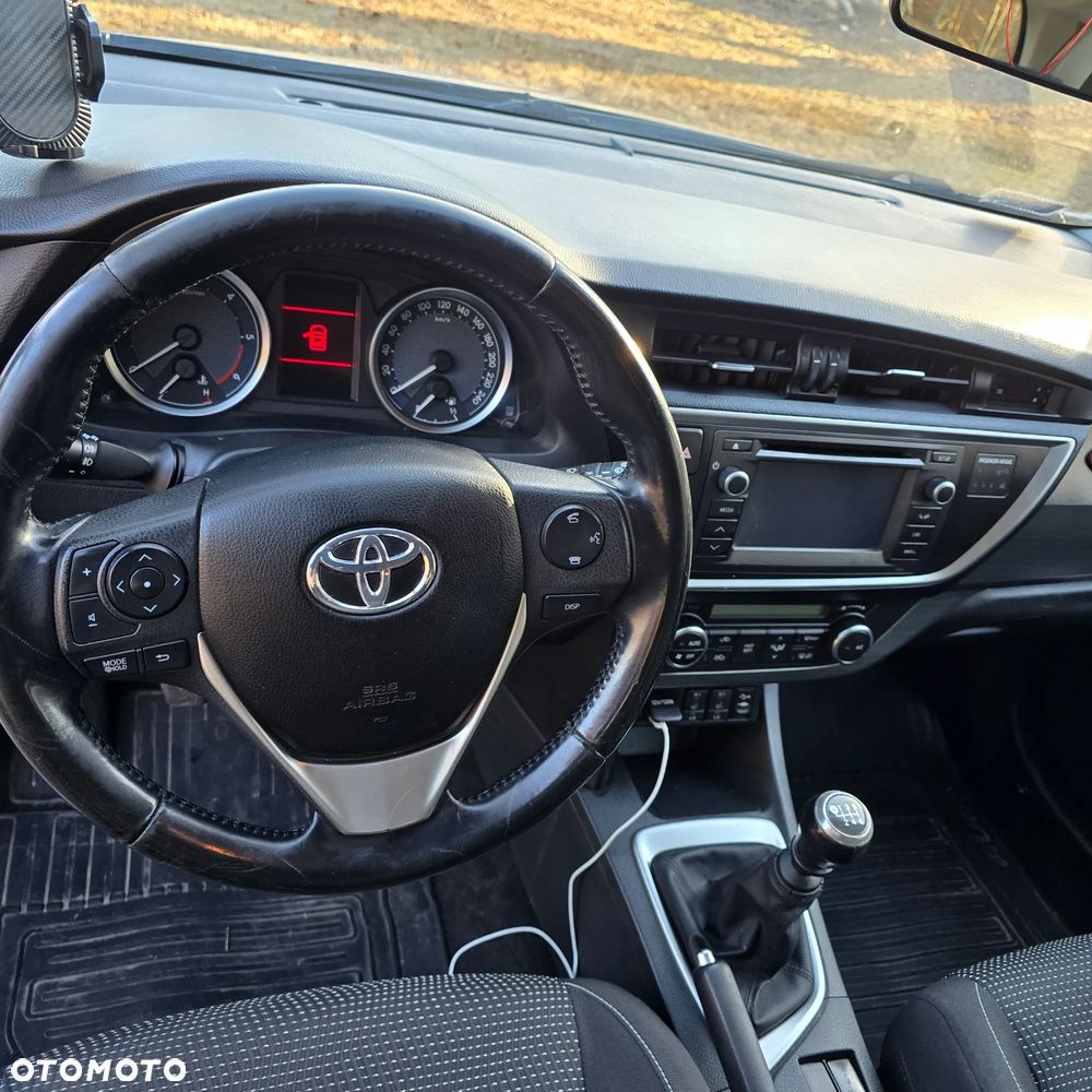 Toyota Auris 2.0 D-4D Premium - 8