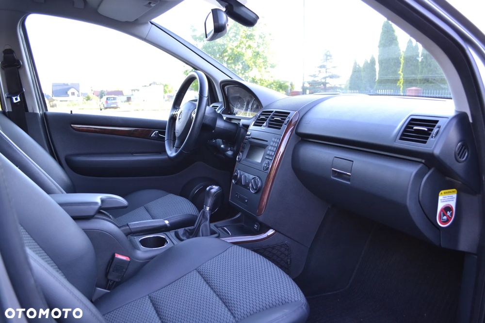 Mercedes-Benz Klasa A 170 BlueEFFICIENCY Elegance - 23