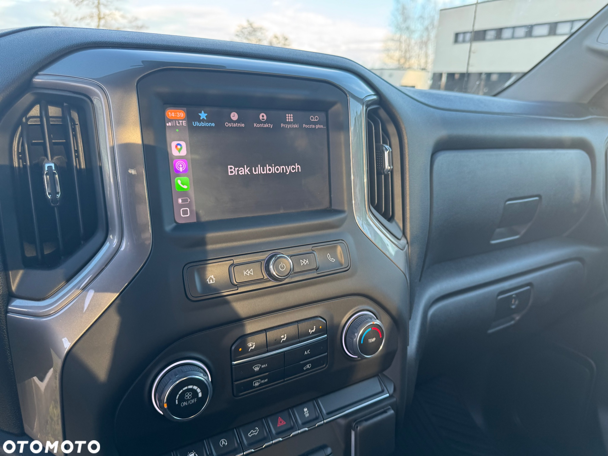 Chevrolet Silverado - 27
