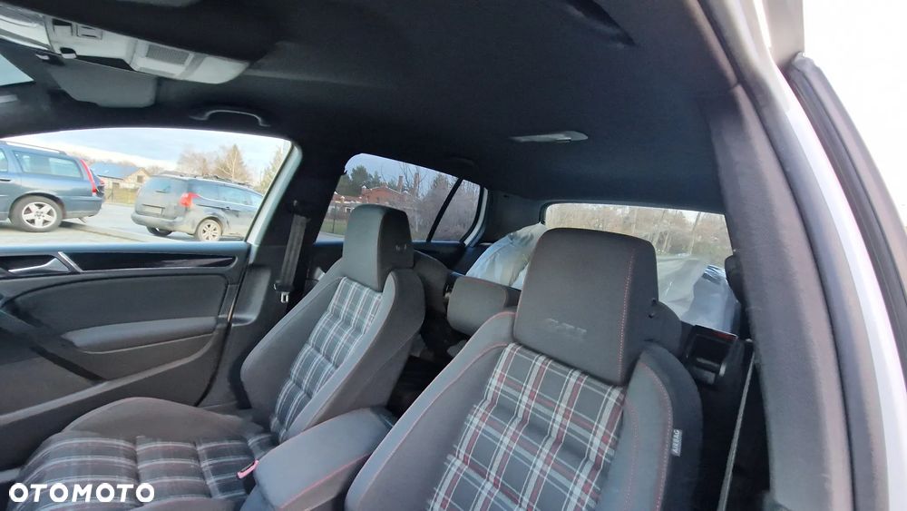 Volkswagen Golf 2.0 TSI GTI - 18