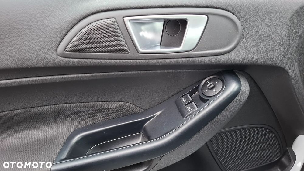 Ford Fiesta 1.25 Ambiente EU5 - 23