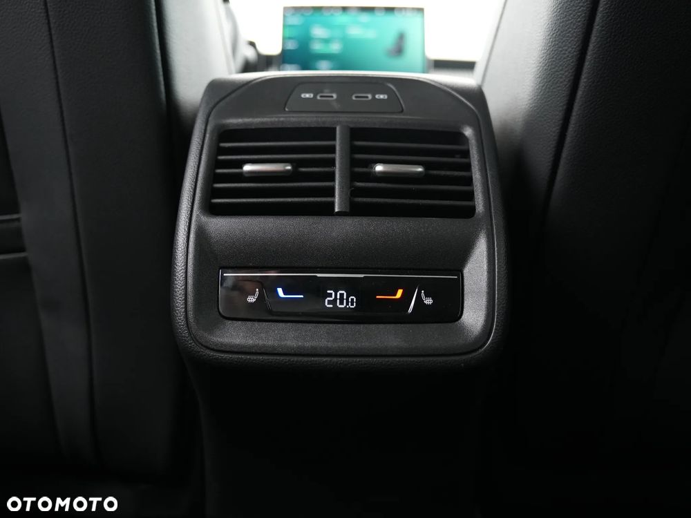 Skoda Superb 2.0 TDI SCR 4x4 L&K DSG - 38