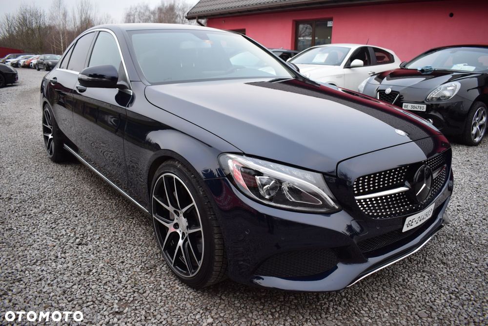 Mercedes-Benz Klasa C 400 4Matic 9G-TRONIC Exclusive - 6