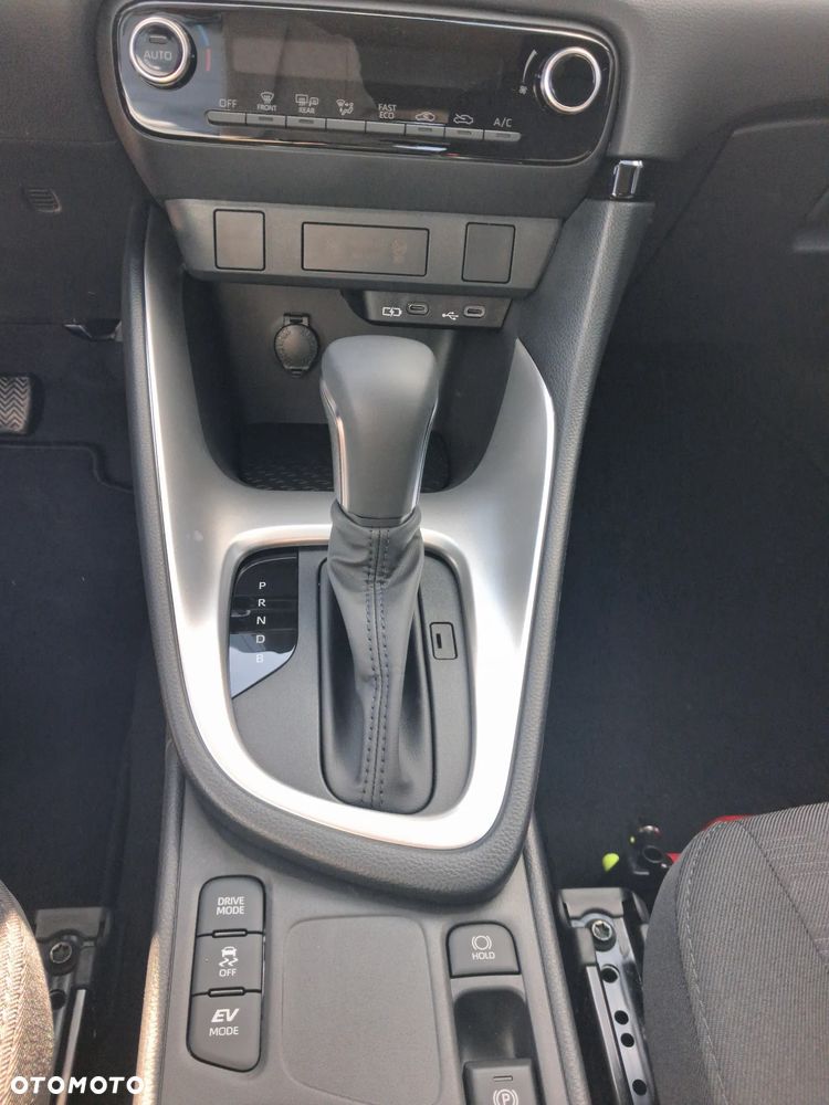 Toyota Yaris Hybrid 1.5 Comfort - 13