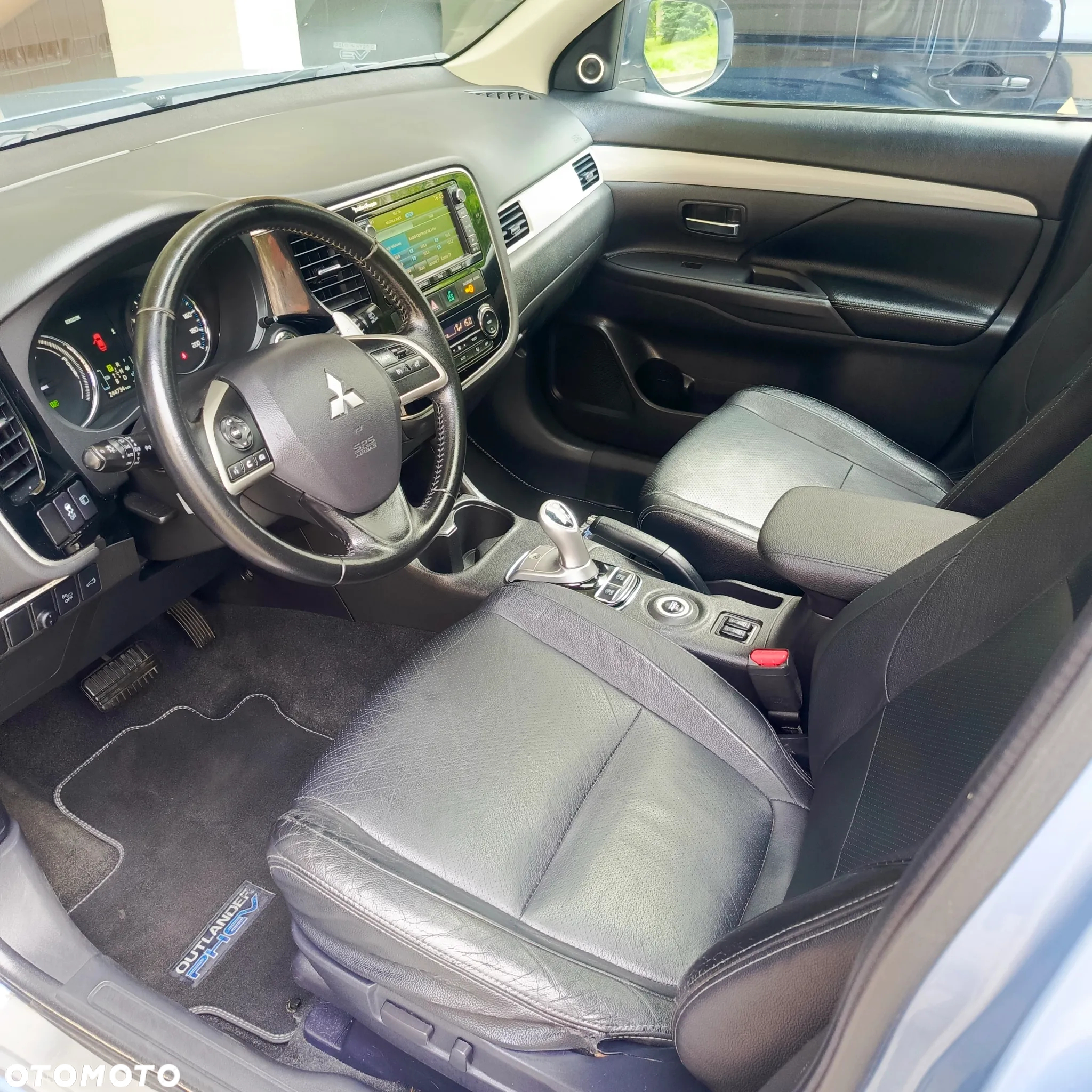 Mitsubishi Outlander PHEV Instyle NAVI + - 14