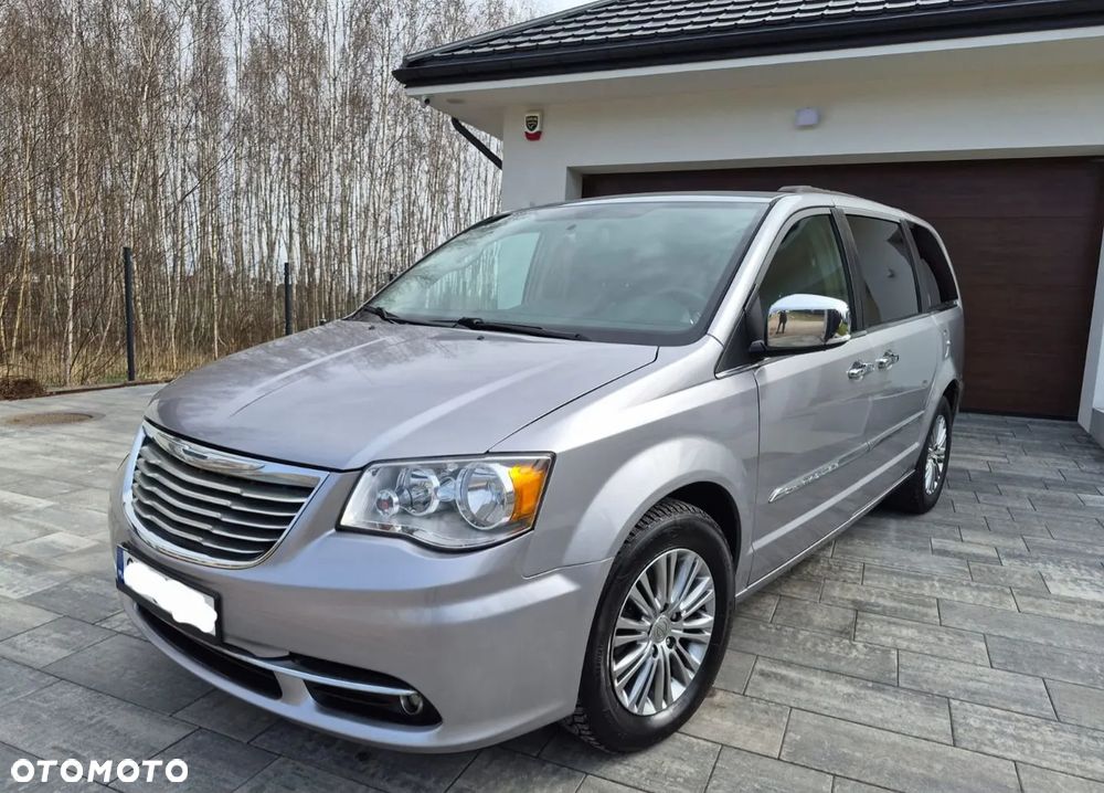 Chrysler Town & Country 3.6 Limited - 1