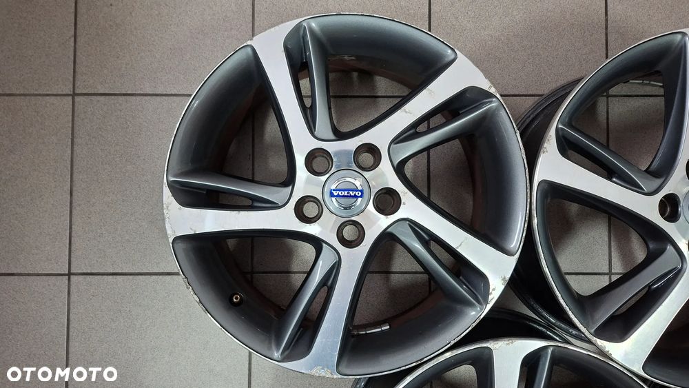 Felgi Aluminiowe 17 Volvo S40 V50 C30 5x108 ET 52.5 - 11