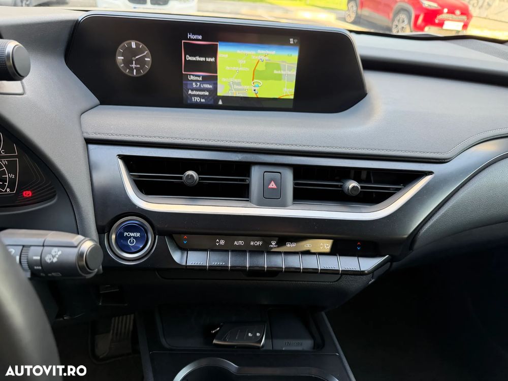 Lexus UX 250h E-FOUR Business - 15