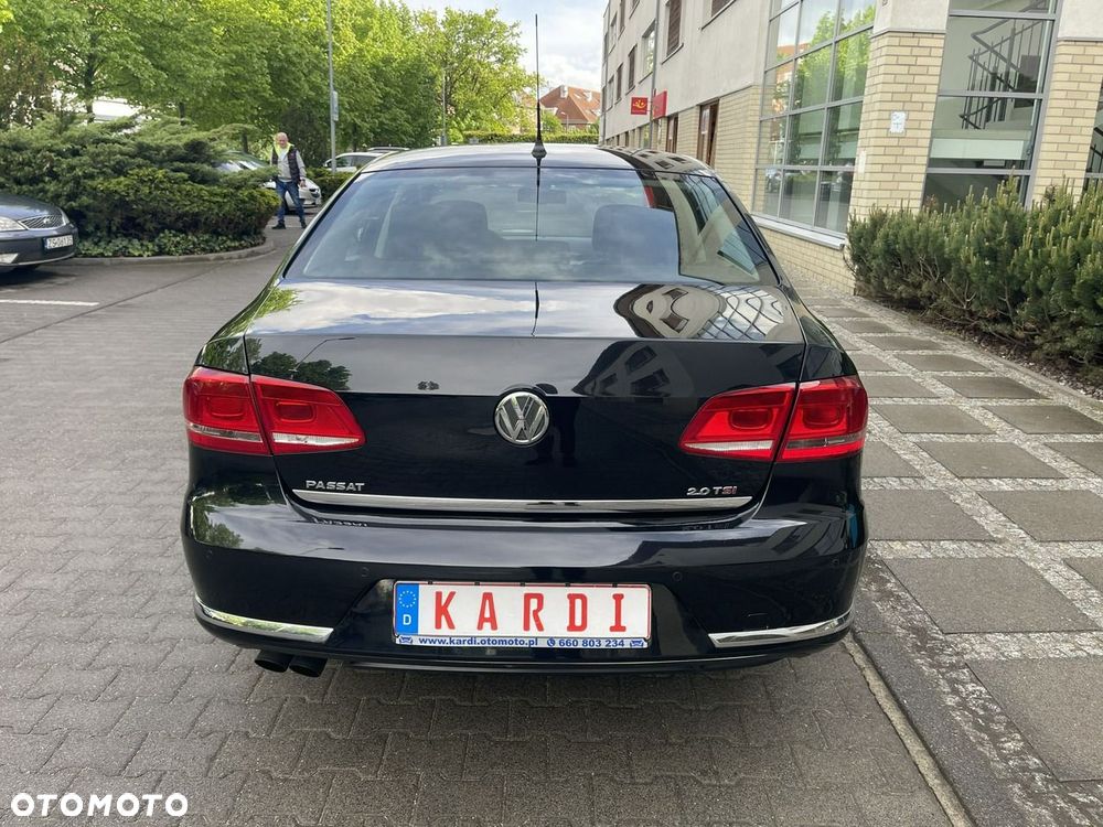 Volkswagen Passat - 7