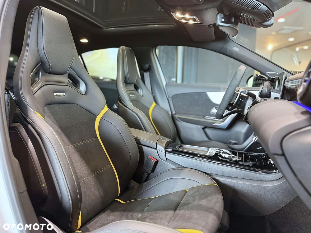 Mercedes-Benz Klasa A 45 S AMG 4-Matic 8G-DCT - 24