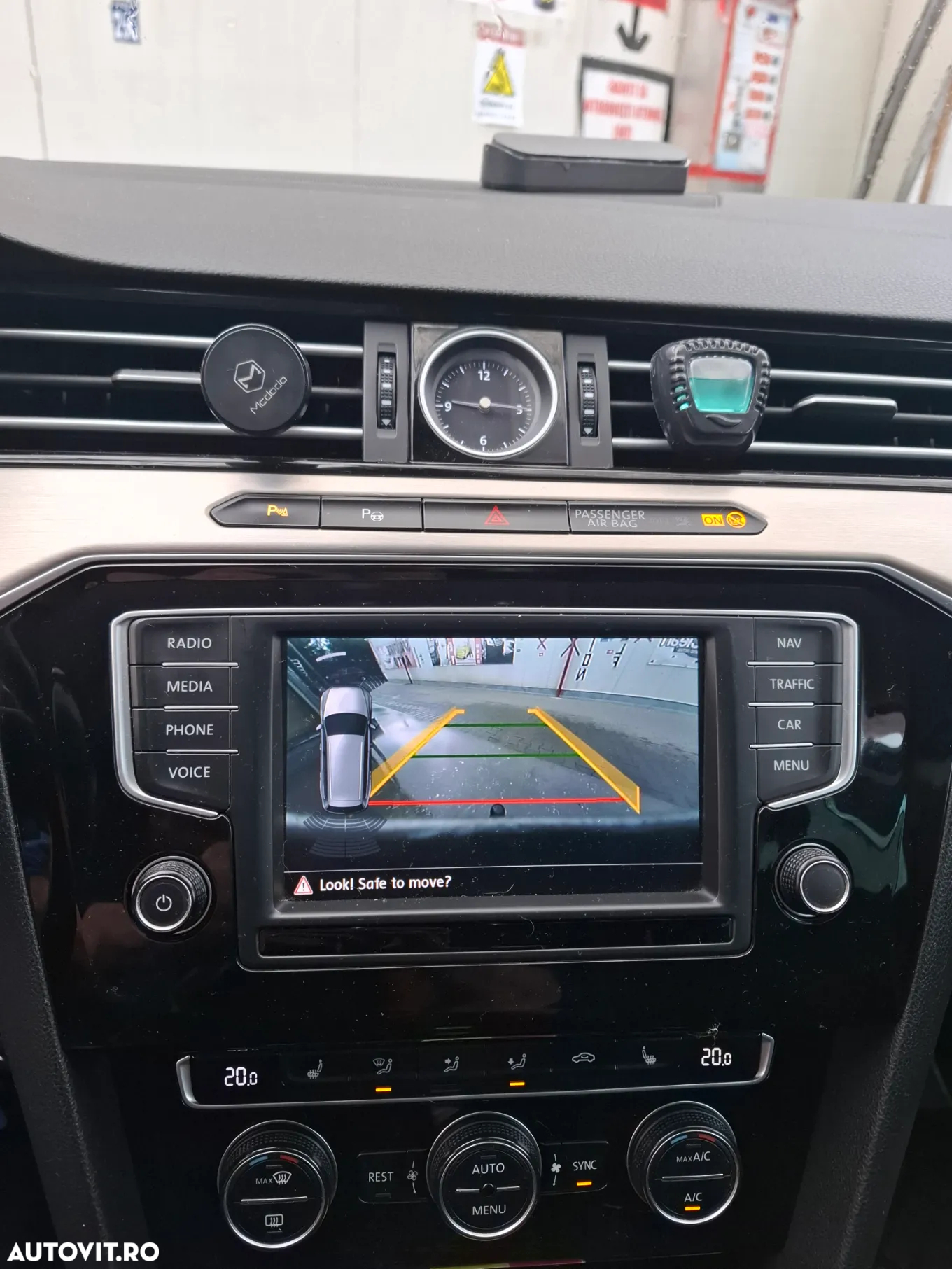Volkswagen Passat Variant 2.0 TDI DSG 4Motion Comfortline - 8