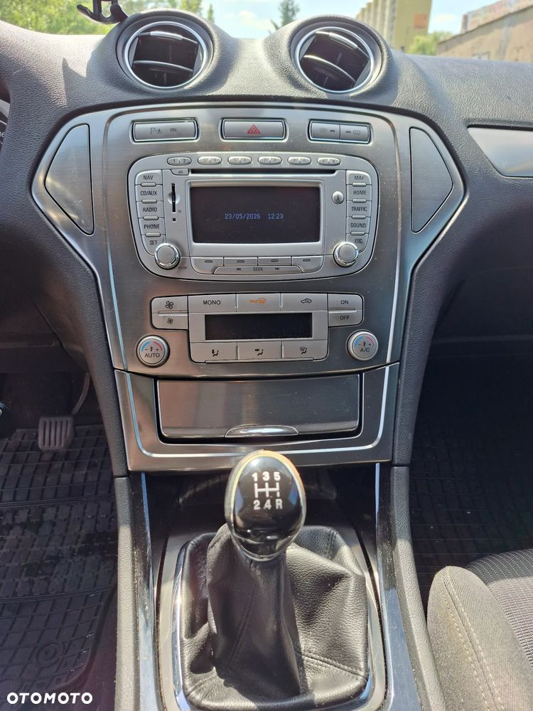 Ford Mondeo 2.0 Titanium - 22