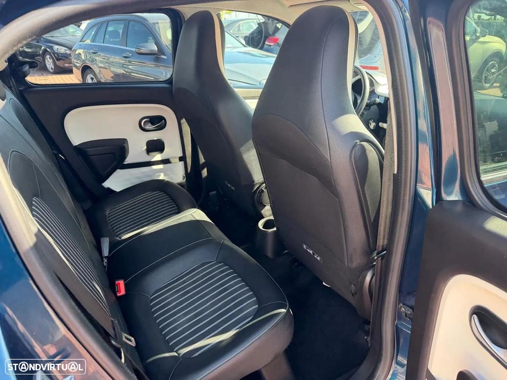 Renault Twingo Z.E. 22 Intens - 10