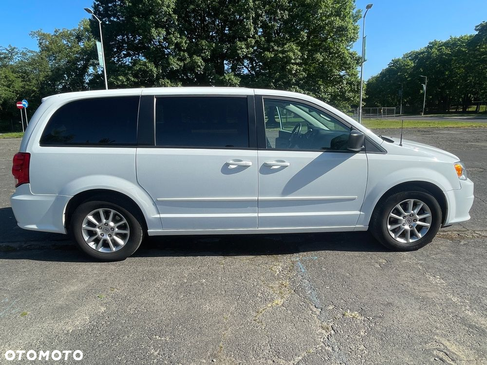 Dodge Grand Caravan - 7