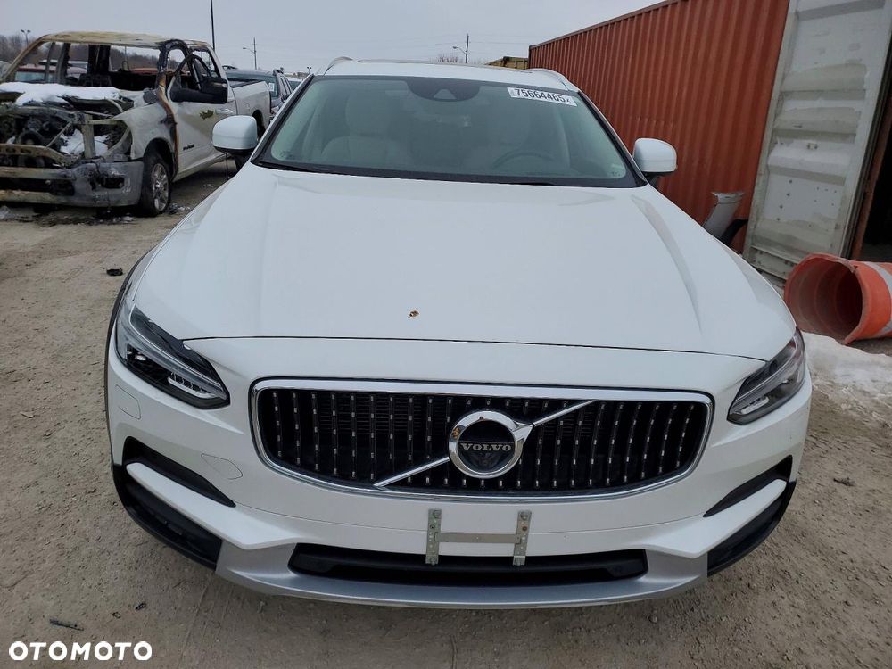 Volvo V90 - 2