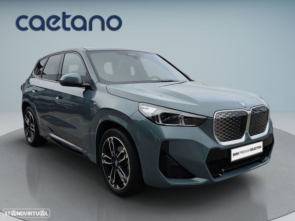 BMW iX1 eDrive20 Pack Desportivo M - 10