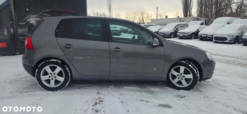 Volkswagen Golf - 15
