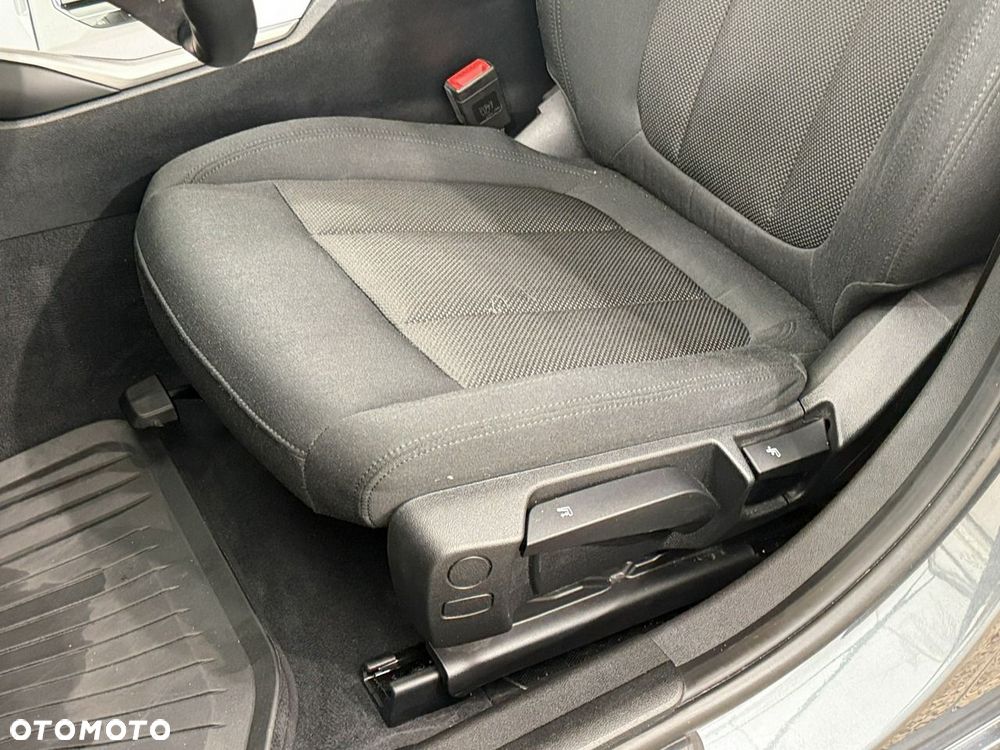 BMW Seria 3 - 18
