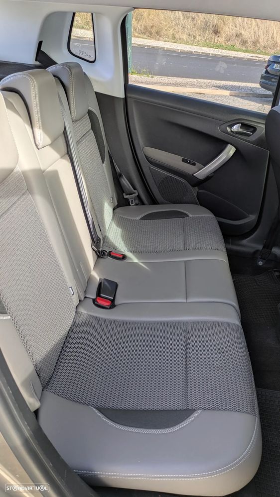 Peugeot 2008 PureTech 110 GPF Stop&Start EAT6 Allure - 21