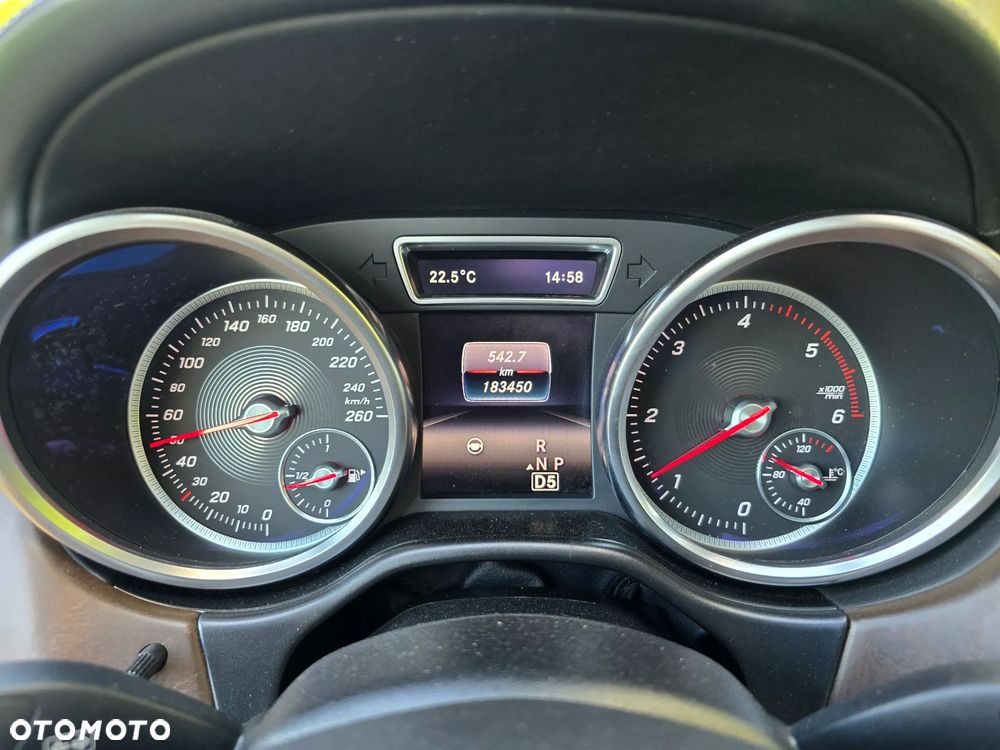 Mercedes-Benz GLS 350 d 4-Matic - 22