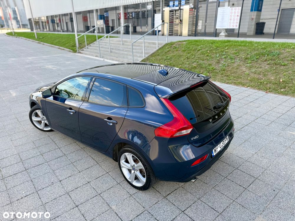 Volvo V40 D4 Momentum - 3