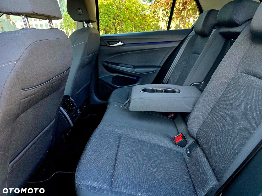 Volkswagen Golf 1.5 eTSI Life DSG - 29