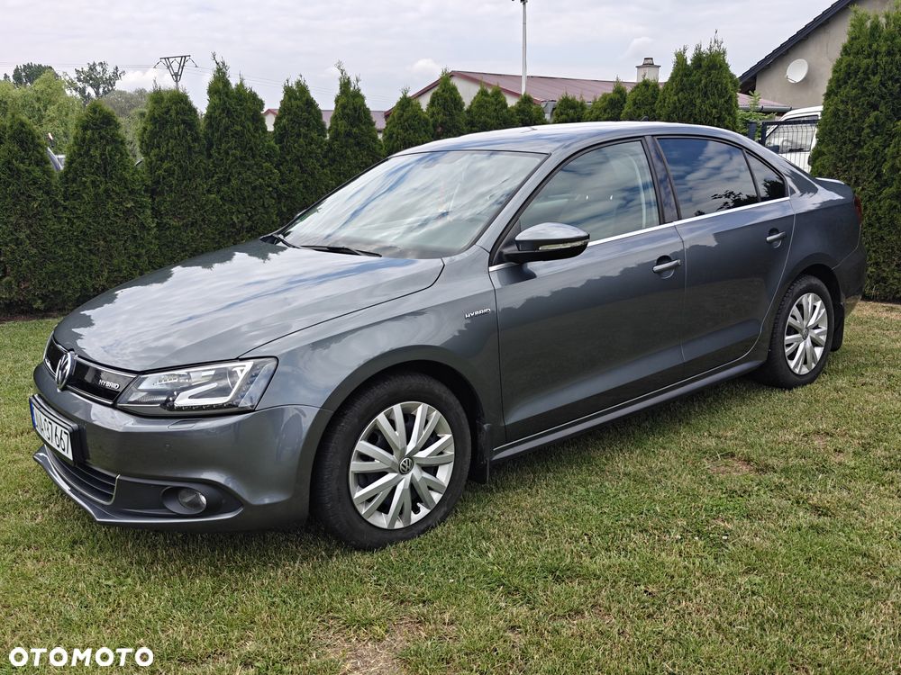Volkswagen Jetta - 4