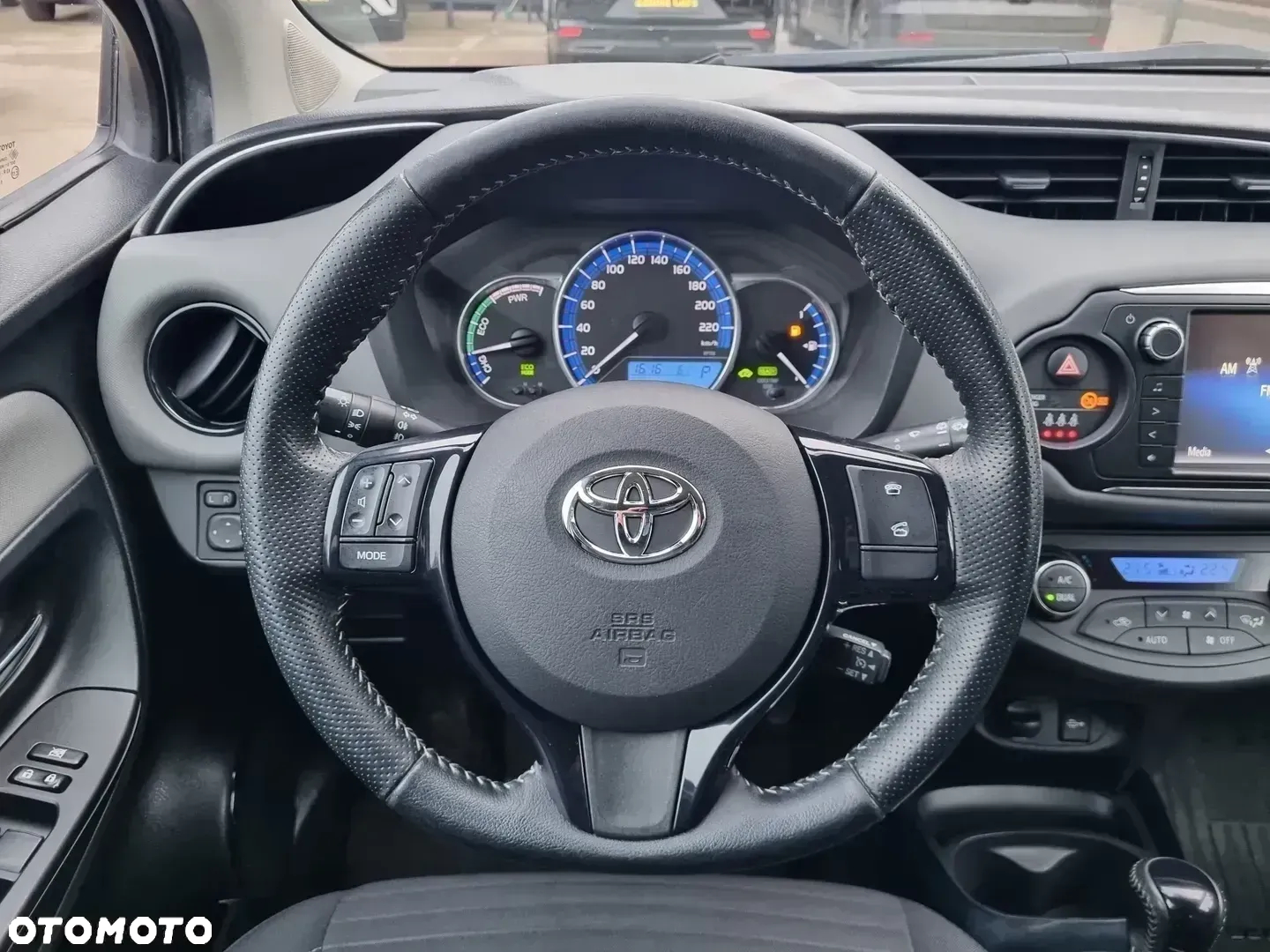 Toyota Yaris - 17