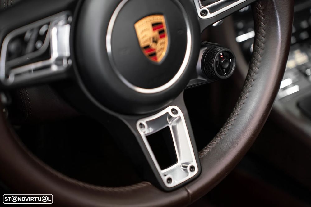 Porsche 911 (991) Turbo S Cabriolet - 37