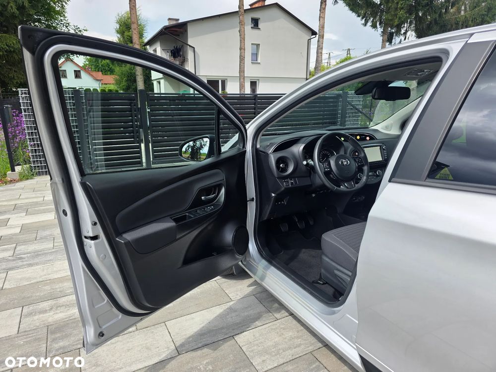 Toyota Yaris - 15