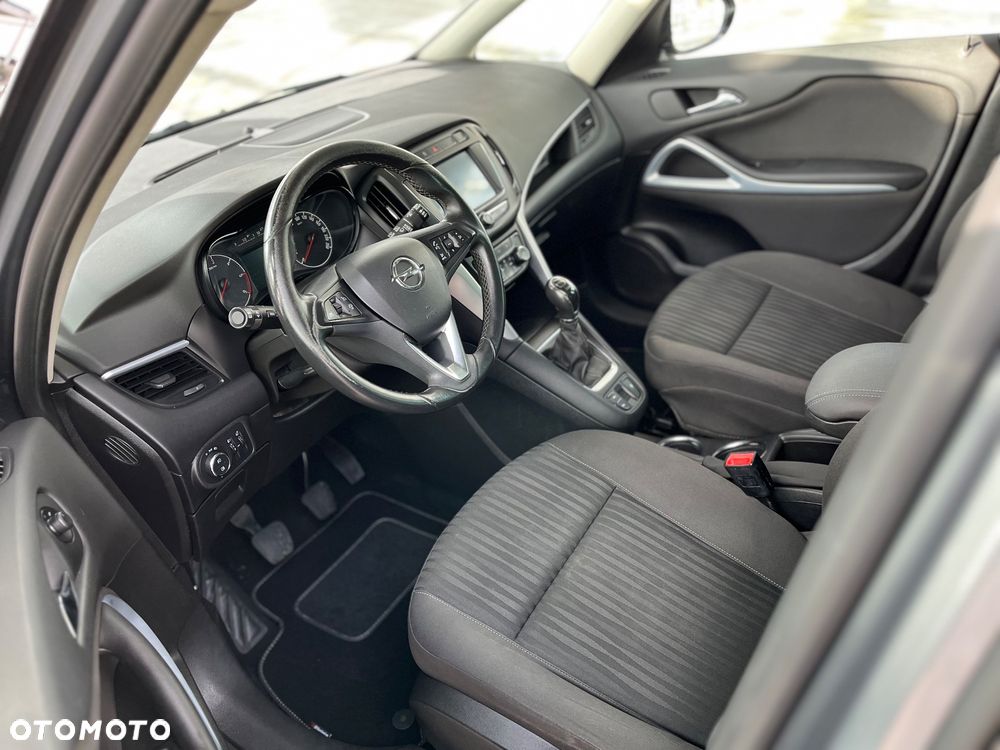 Opel Zafira - 17